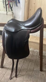 Top CWD Dressursattel Monoblatt 17 Zoll, CWD, Carolin, Dressage Saddle, Hohenroth 