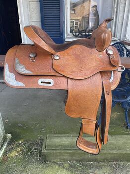 Tough 1 16” western pleasure saddle, Tough 1 Pleasure, Trial Run Tack, Western Saddle, Columbiana