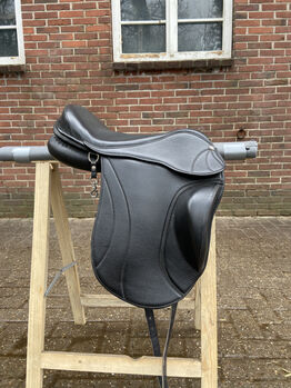 baumloser Sattel, 17,5'', Sattelkompass Comfort Pro Hybrid, Kristin, Treeless Saddle, Westerstede