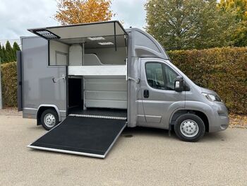 Pferdetransporter Selbstfahrer 2024 Tageszulassung dadurch CO2 – Abgabe in der Schweiz frei!!!, Dickenherr Citroen Jumper Dickenherr, Gerhard Strobel (Dickenherr Trucks und Trailers), Przyczepa konna, Baden-Württemberg - Unterschneidheim