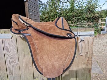 Treeless Saddle - Libra - Excellent - RARE FIND, Libra Trec, Jenny Thornton, Baumloser Sattel, Plymouth