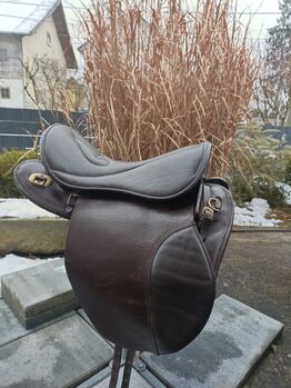 Trekking Sattel mit schönem Herz auf Sitzfläche, Anna-Sophie, Dressage Saddle, Hohenzell