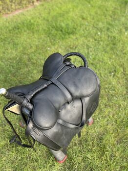 Trickriding saddle by Martin Povr exchange Deuber Martin Povr Trickriding