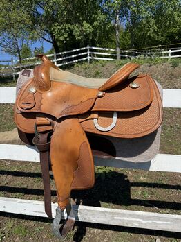 Triple W Platinum Butterfly Western Saddle – FQH Triple w platinum Butterfly