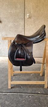 Gebrauchter Springsattel Felix Bühler, Felix Bühler, Delia, Jumping Saddle, Urswil