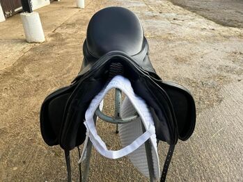 Beautiful AVA dressage saddle AVA ASS