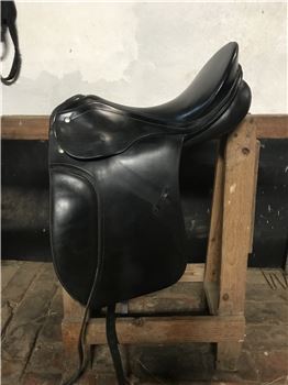 Gut erhaltener, bequemer und weicher Passiersattel, Passier Comfort, Katharina Klein, Dressage Saddle, Wildeshausen 