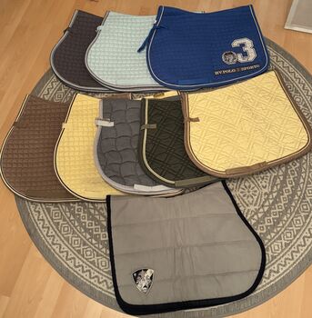 Diverse Schabracken, Eskadron, HV Polo, Schockemöhle Sports, Iris, Dressage Pads, Ramsau 