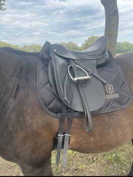 Velicea Dressursattel – Modell Basic – 18 Zoll – fast neu Velicea  Basic