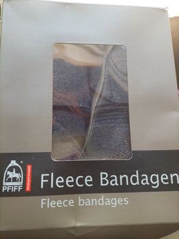 Bandagen und Glöckchen Pfiff 