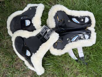 Veredus Gamaschen Carbon Gel Vento – Save the Sheep Größe M, Veredus Carbon Gel Vento – Save the Sheep, Corinna , Tendon Boots, Köln
