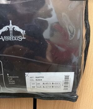 Veredus Duetto Caps H 45,5 cm W 33,5 cm Veredus Duetto