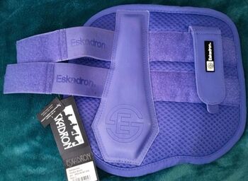 Verkaufe neu Eskadron Gamaschen dynamic purple Gr. L, Eskadron  Dynamic Purple, Angelika , Gamaschen, Hechingen