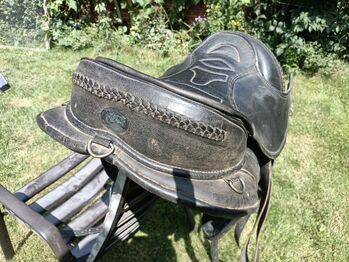 verkauft - Baumloser Sattel - Markensattel