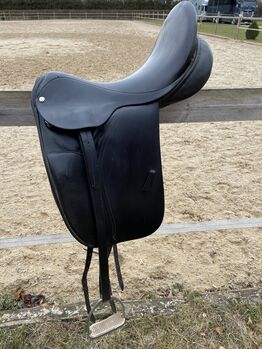 Verkaufe Dressursattel Competitor der Firma Country, Country, Celine, Dressage Saddle, Manching 