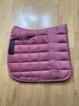 Verkaufe Eskadron Schabracke Big Square Glossy Rouge, Gr. Dressur, Neu, Eskadron Big Square Glossy, Jasmin, Dressage Pads, Otterfing