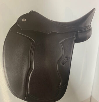 Gebrauchter Dressur Sattel zu verkaufen Butterfly, Butterfly sattel Butterfly Dressursattel Christine, Annalena Klein, Dressage Saddle, Oberursel