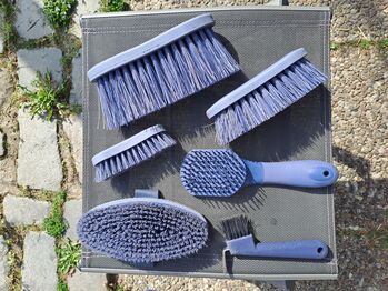 Putzzeug ,Soft' von Showmaster, SHOWMASTER, Olm, Grooming Brushes & Equipment, Lunden