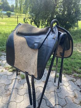 Filzsattel von La Selle, La Selle Comfort, monika w., Treeless Saddle, Kastanienbaum