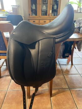 Voltaire dressage saddle., Voltaire  Voltair adelaide Dressage saddle, Hayley Bolt, Dressursattel