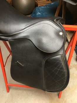 VS Sattel schwarz 17“, Nina Bonna, All Purpose Saddle, Essen