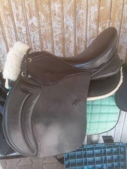 Vs Sattel 18.5 Zoll, Horka  Picasso , Julia Volkmann , All Purpose Saddle, Bautzen 