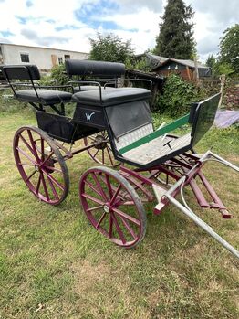 Wagonette Pferdekutsche – fahrbereit