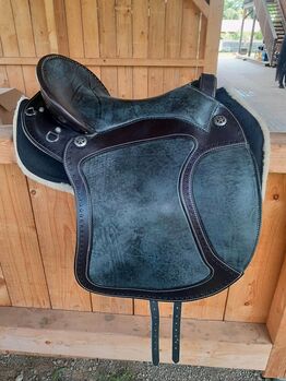 Way Out West Crossover Equitation, Way Out West Crossover Equitation, Susanne Flaswinkel, Endurance Saddle, Geiselwind