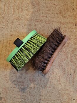 Bürsten zu verschenken, Vanessa, Grooming Brushes & Equipment, Bruck an der Mur