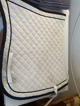 Weiße Dressurschabracke in Größe Pony