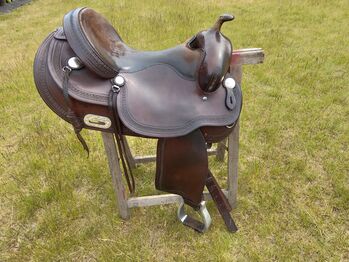 Westernsattel, Diamond C , Roundskirt, 16 Zoll Diamond C Westernsattel Roundskirt 