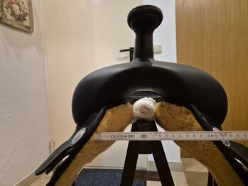 Westernsattel schwarz 38cm =15" Wintec
