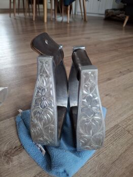 Westernsteigbügel, graviert, Westernsteigbügel, Marina Nimetz , Western Saddle, Aßlar-Werdorf 