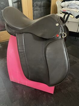 Windsor 15” Wide Leather Saddle, Windsor, Mel Cassell-Torr, All Purpose Saddle, Bradford 
