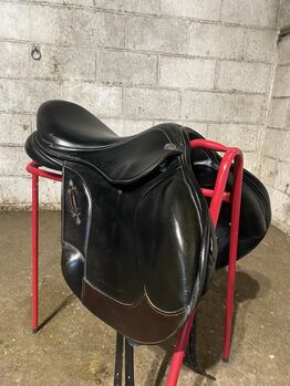 Winners Circle Monoflap Jump Saddle Winners Circle Monoflap Jump