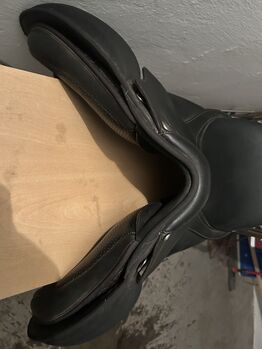 Wintec 500 Dressur 17/43, weißes Kopfeisen Wintec 500