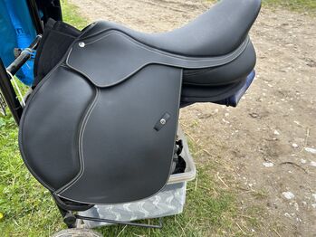 Wintec 500 Jump in 17,5 in schwarz, Wintec  500 Jump , Vanessa Stein , Springsattel, Herrenberg - Haslach