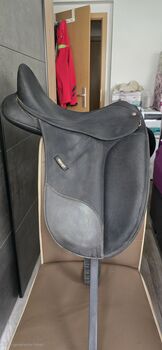 WINTEC Dressursattel Isabell Werth 17", Wintec Isabell Werth, BeagleLou, Dressursattel, Schneeberg