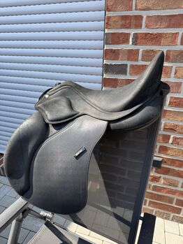 Wintec Dressursattel 17 Zoll mit Zubehör, Wintec Dressursattel, Raphael, Dressage Saddle, Augustfehn