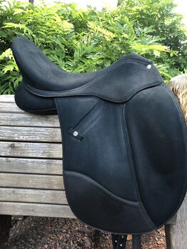 Wintec  Hart Isabell Werth Dressur mit Cair 17", Wintec Isabell Werth Dressur Hart Cair 17", Bonnie, Dressage Saddle, Oberboihingen