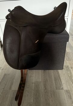 Wintec Isabell Werth Dressursattel/  braun / 17,5  Zoll Wintec  Isabell Werth