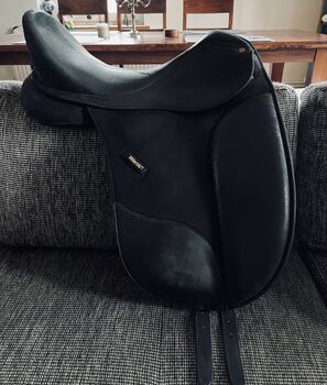 Wintec Isabell Werth Dressursattel// 17,5 Zoll//Easy Change +Cair, Wintec  Isabell Werth, Ev, Dressage Saddle, Berlin  