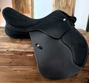 Wintec Pro Jump Springsattel / 16 Zoll / HART SYSTEM, Wintec  Pro Jump, Ev, Jumping Saddle, Brandenburg an der Havel 