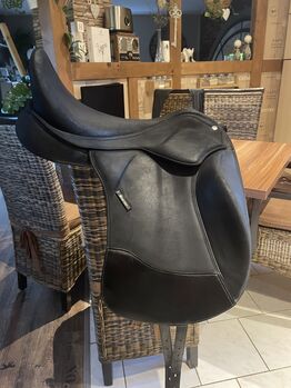 Wintec Pro Sattel Contourbloc Dressur 18 Zoll mit Cair, Wintec Contourbloc, Celine Maldet, Dressage Saddle, Ilsenburg OT Drübeck