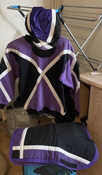 XC set purple black and white, Denise Curley , Oberteile, Watford 