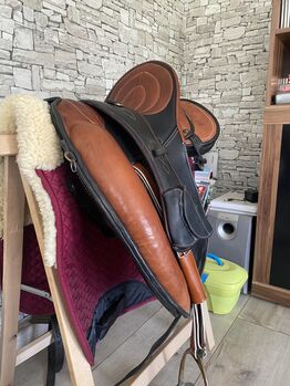 Sattel in schickem Gewand sucht neuen Pferderücken, Signum Omega Lotus, KaBö, Dressage Saddle, Zudar