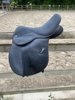 Sattel Thorowgood 16 zoll / 16,5 Zoll, Thorowgood , Leandra Menke , Lambskin Pad, Gelsenkirchen 