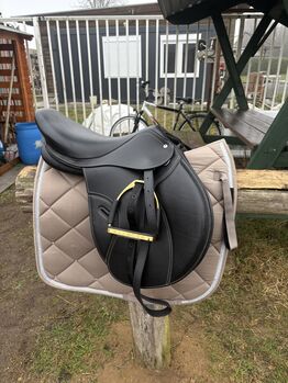 Sattel VS schwarz mit Steigbügel und -riemen Fouganza Fouganza