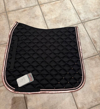 Schabracke Neu, HKM, Louise , Dressage Pads, Worms 