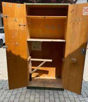 Sattelschrank/Bundeswehrschrank, Kerstin, Tack Locker, Deining